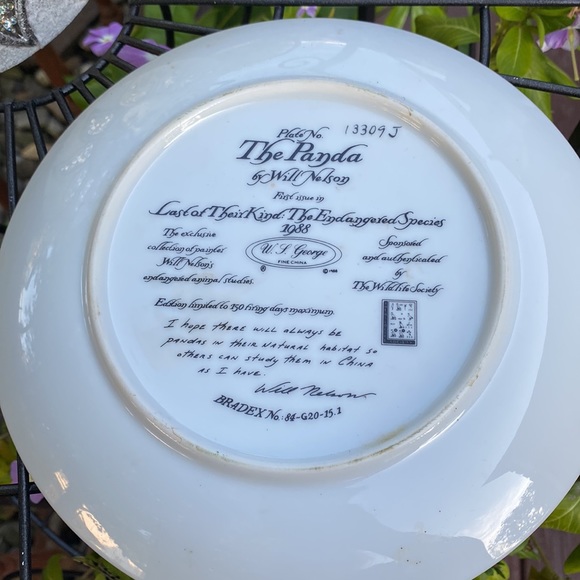 The Bradford Exchange “The Panda” collectors plate - Picture 4 of 5